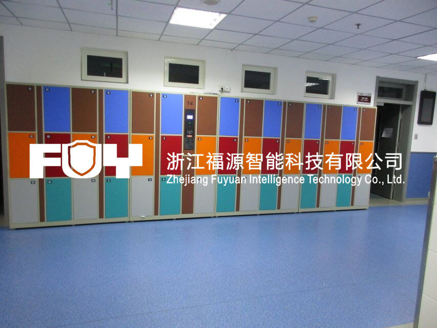 學(xué)校儲物柜